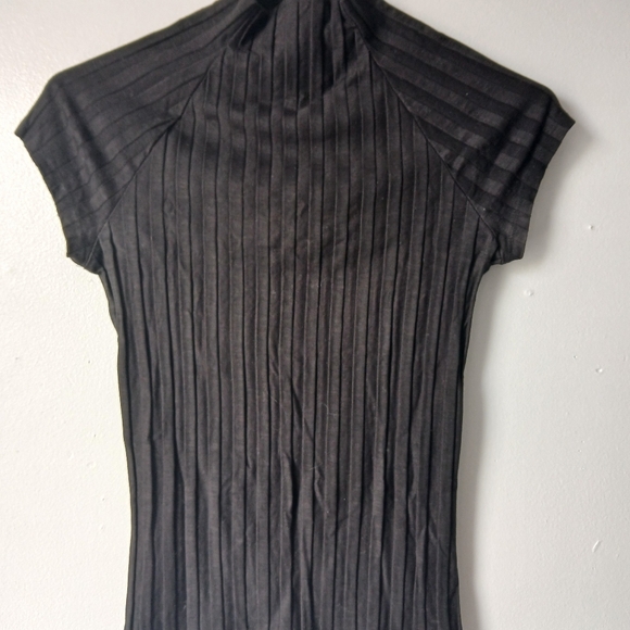 Reformation Charcoal Pleated Short Sleeve Top - Picture 3 of 8